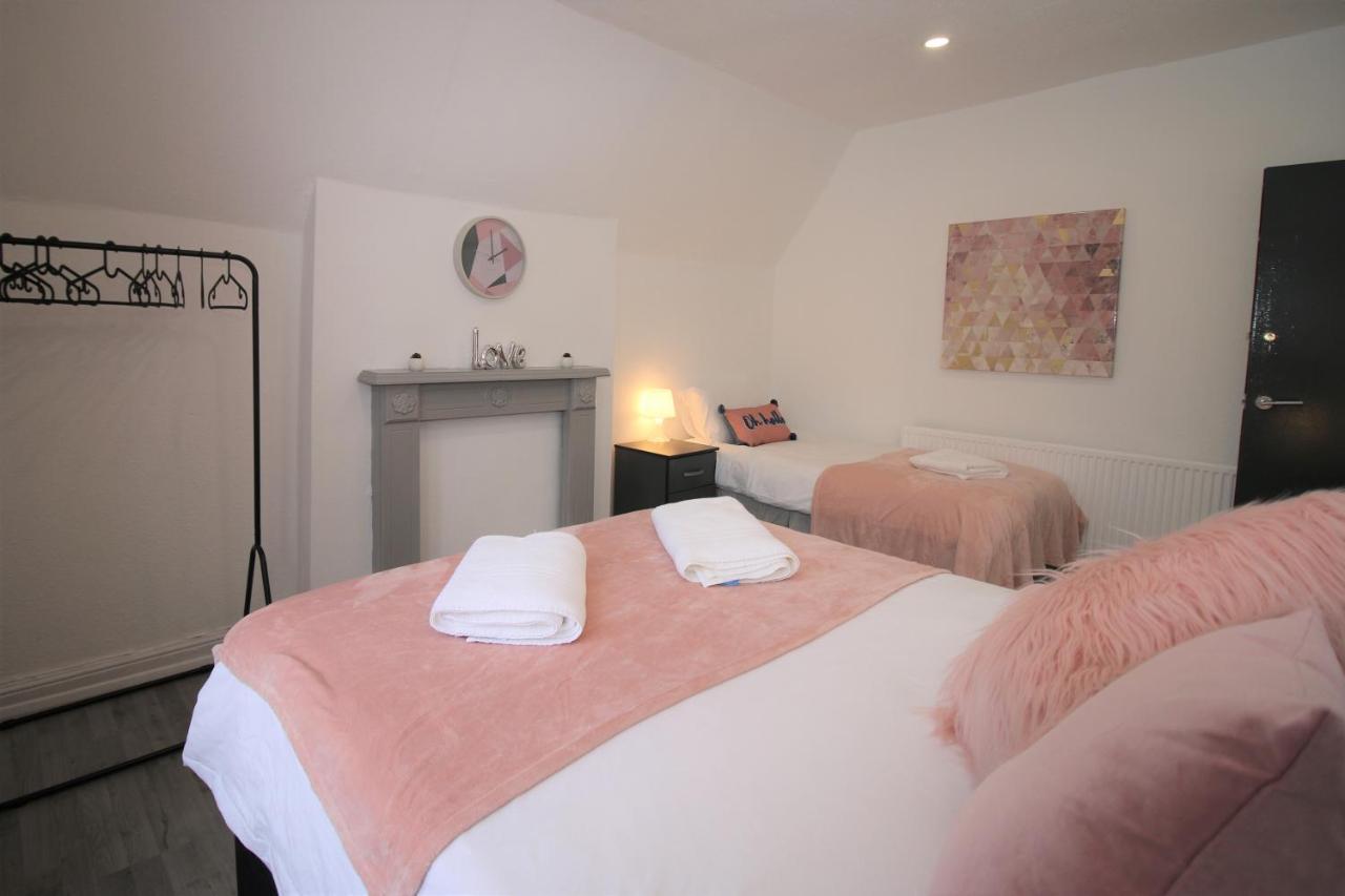 Free Local Parking - Fast Wifi - Sleeps 10 Guests By Property Promise Cardiff Exterior foto